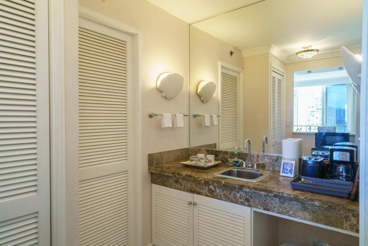 Studio Unit At The Royal Garden, In Waikiki ワイキキ・ロイヤルガーデン Honolulu Eksteriør bilde
